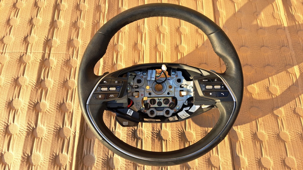 Купити Kia ev6 - повітропровід шкіряний з пелюстки