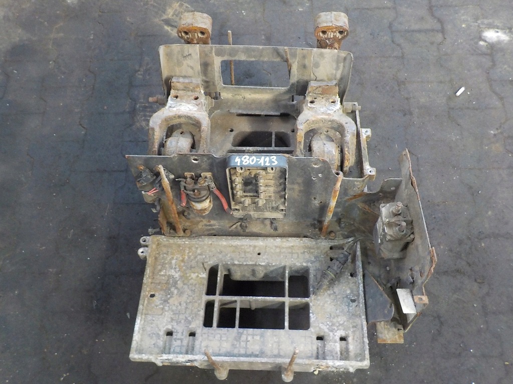 фото №1, Volvo fh480 кронштейн акумулятор