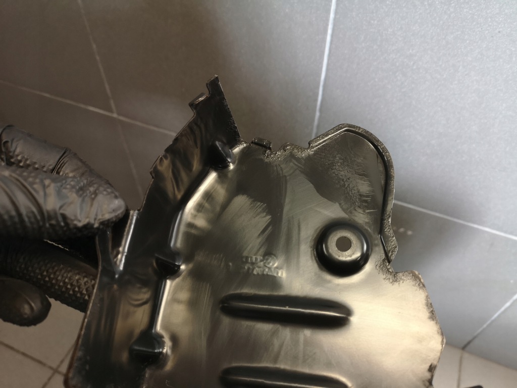 фото №6, Защита корпус распределительного вала audi a4 b7 06a109147f