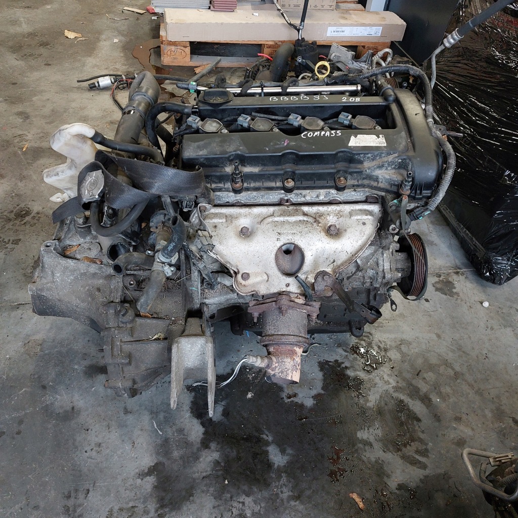 Jeep compas 2,0b 156km двигун голий стійку  bbbb8j Зі Шроту