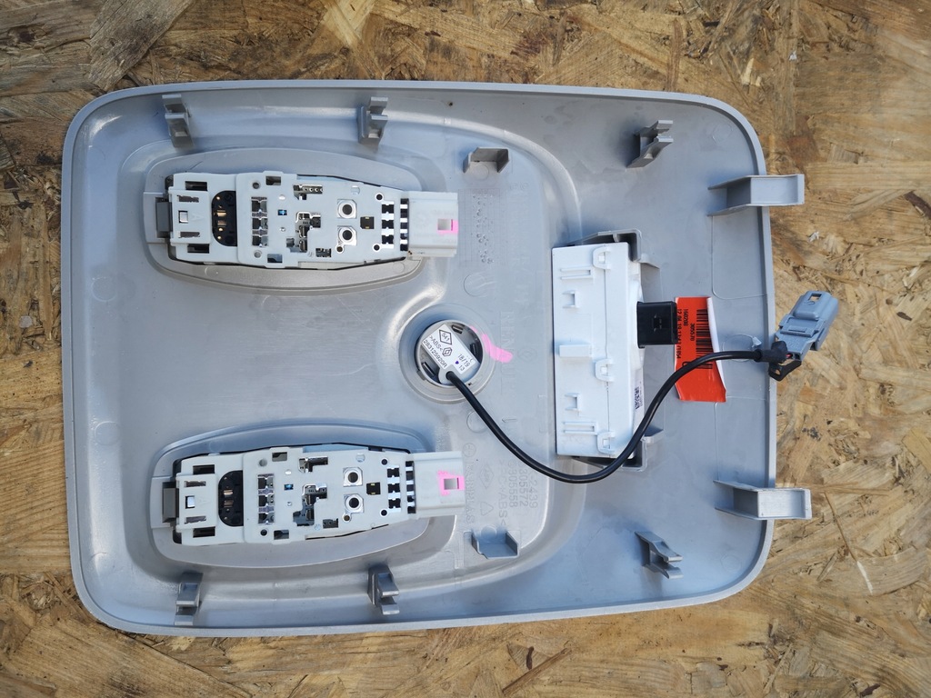 фото №2, Renault kadjar лампа потолочный led