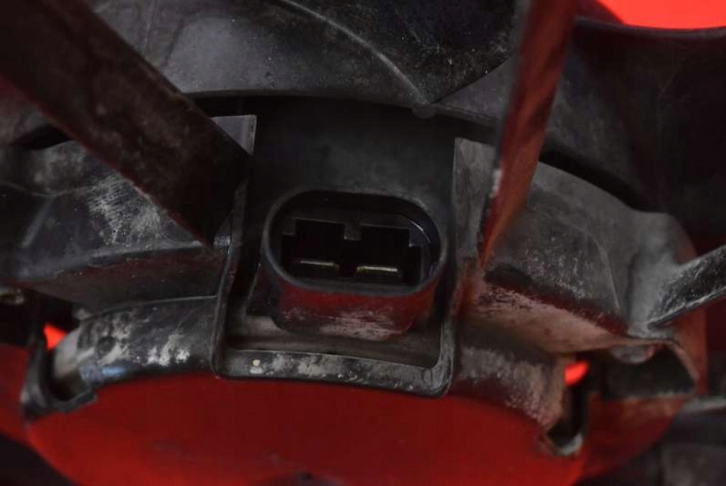 фото №9, Вентилятор 8200765566b dacia logan mcv 1 i 1.6 16v 105 km 07-12