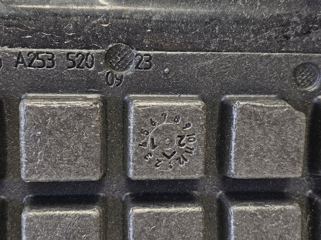 фото №9, Захист плита pod бампер mercedes glc x253 w253 a253 amg 2015-2022 orginał