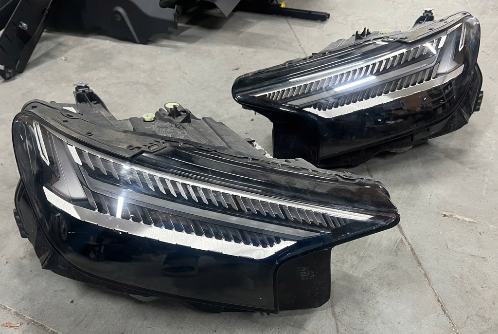 фото №1, Audi q4 e-tron лампа перед led ліва lub права