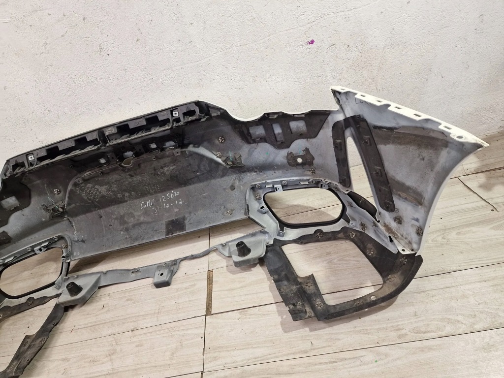 Ferrari 812 superfast задний  бампер бампер 89335300 Киев