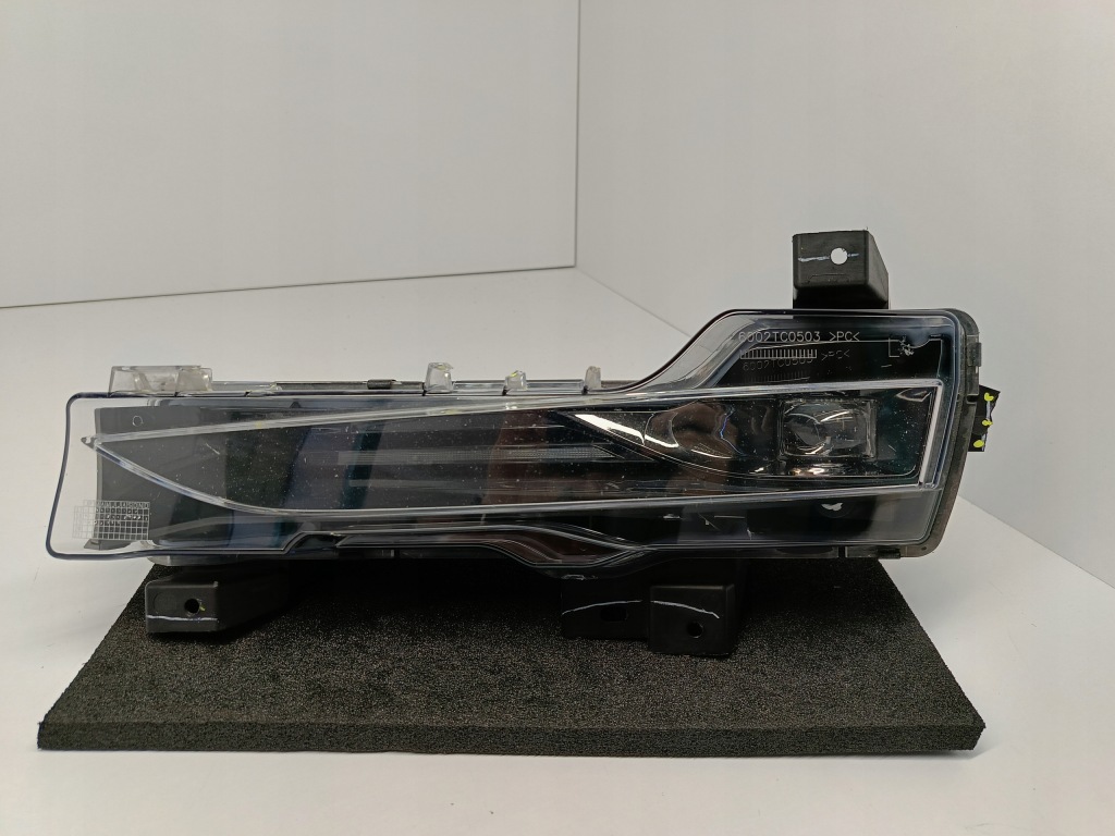 Купити Tesla model 3 m3 17- протитуманна фара drl лівий фара протитуманна led 1077395-00-c