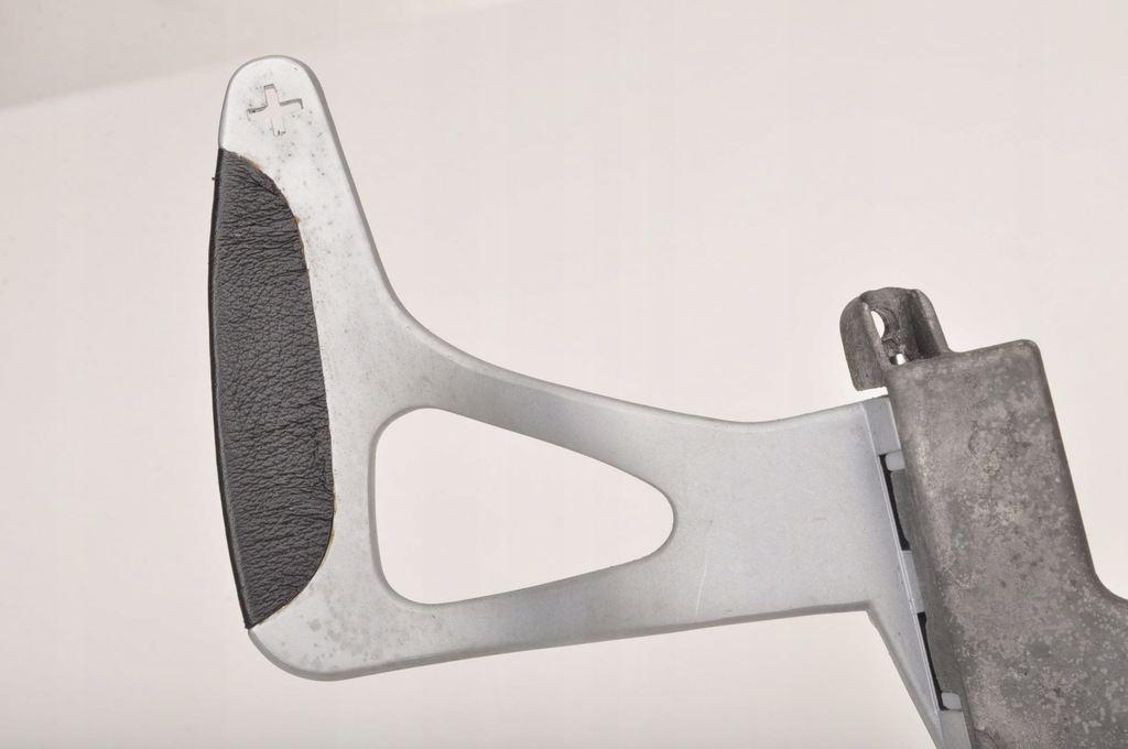 фото №8, Aston martin db9 6.0 рычаг переключения передач e10602xb