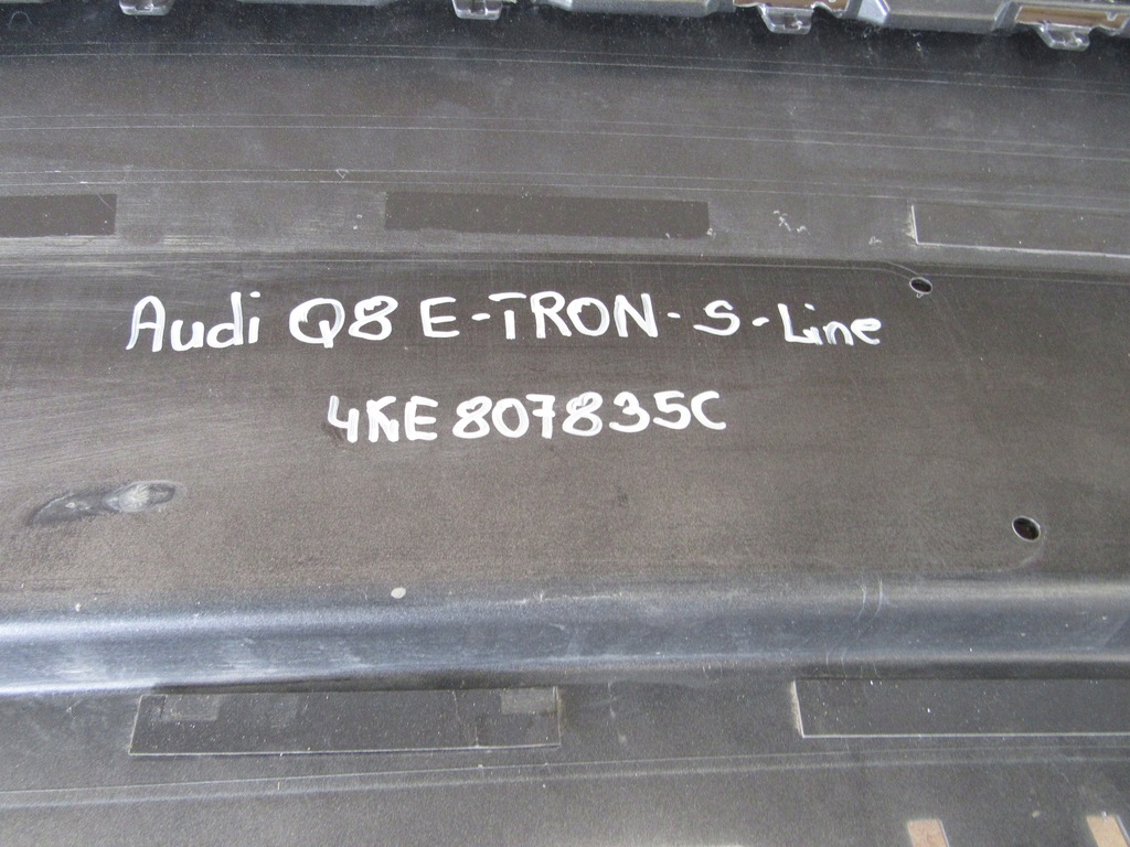 фото №7, Audi q8 e-tron s- line спойлер бампера задняя