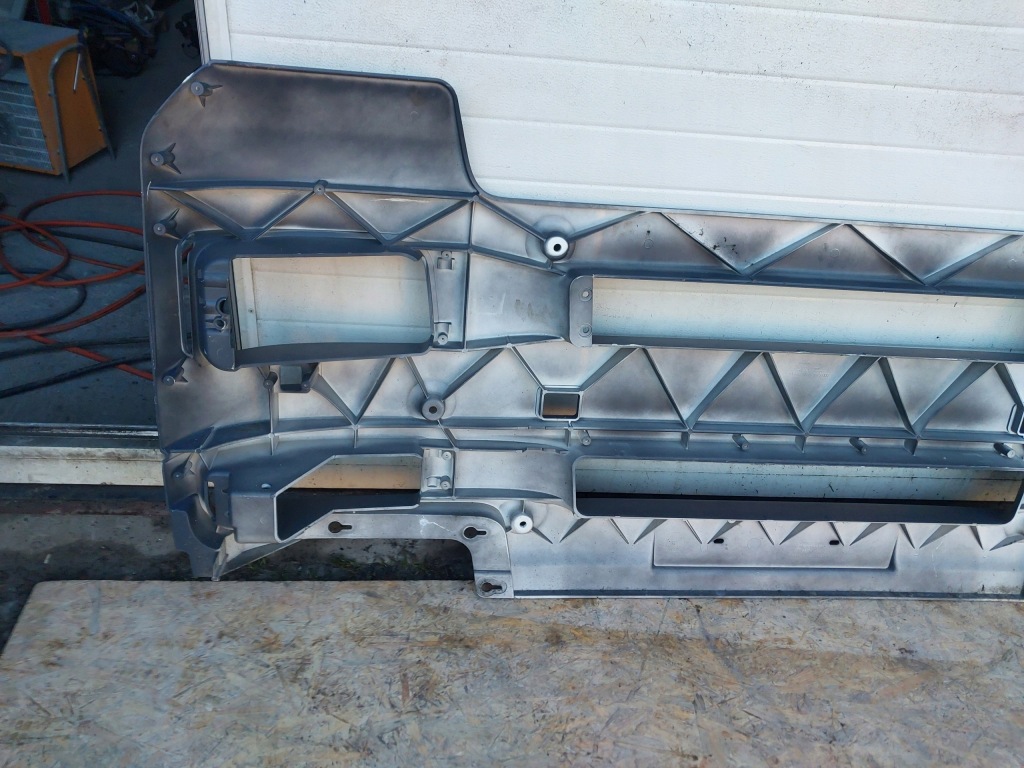 Man tga бампер оригінал szary як новий широка кабіна Недорого