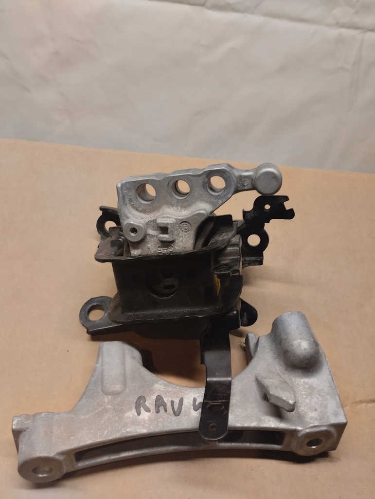фото №1, Toyota rav4 v 19- кронштейн подушка двигателя