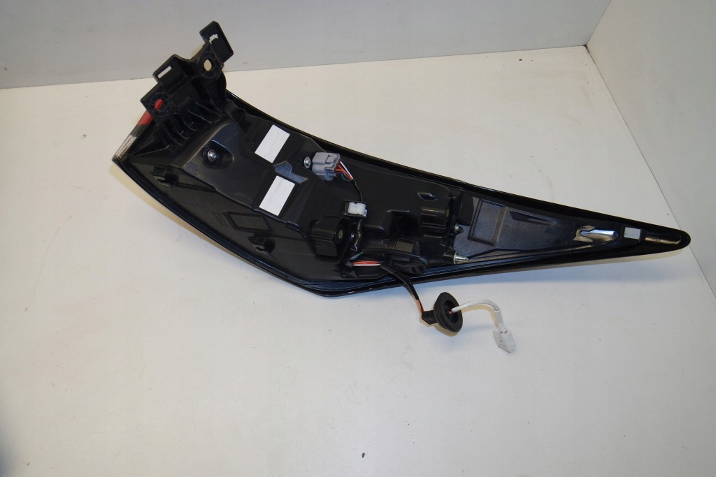 Lexus rx v 2024 левая сторона лампа задняя Недорого