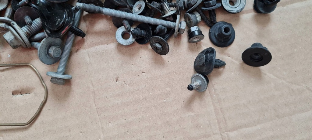 Jeep grand cherokee wl 2022 гвинтики болти передній поперечина крила капот pxj Зі Шроту