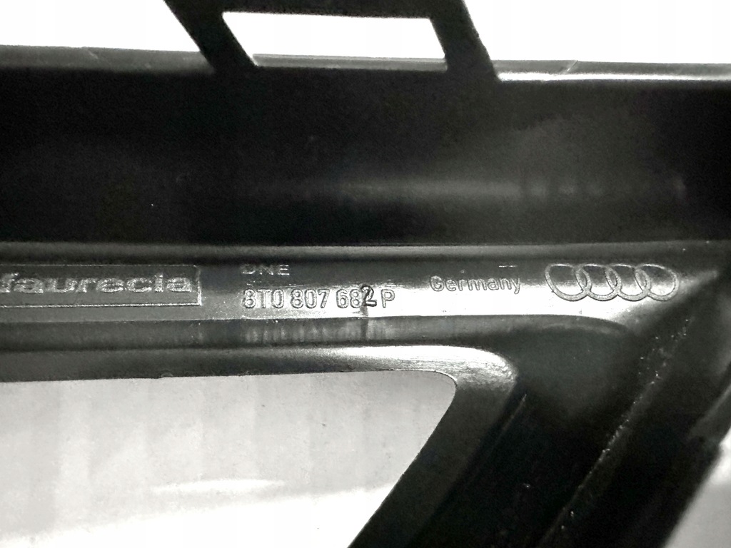 фото №10, Молдинг рамка решётки правая решётка - audi a5 s5 8t0, оригинальная -состояние bdb