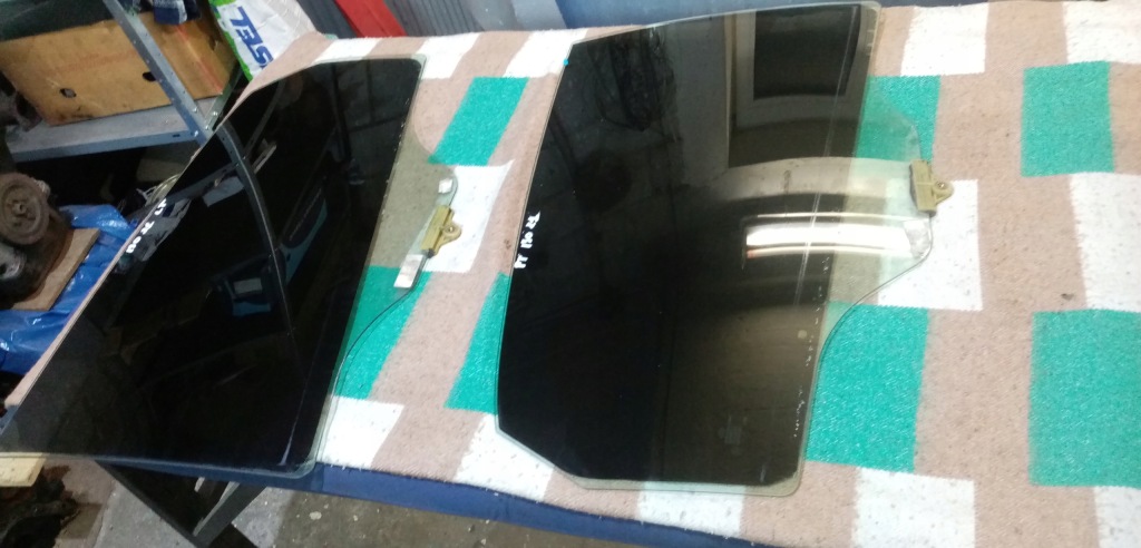 фото №1, Стекло дверь левый правый задняя hyundai i30 ii 2012