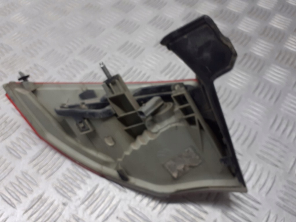 фото №3, Лампа права задня renault laguna iii 2.0 dci 265500001r