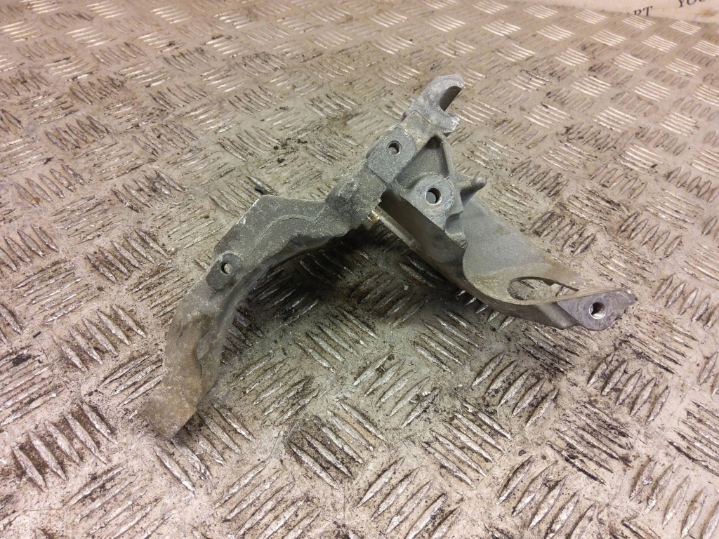 Peugeot partner 2017 кронштейн генератора Недорого