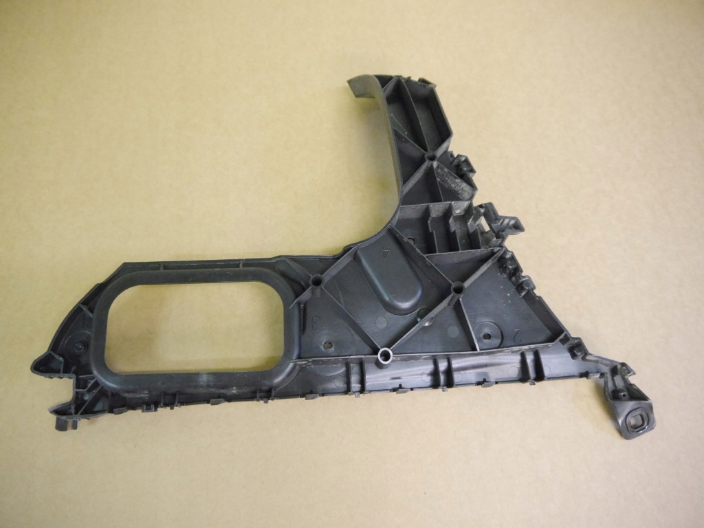 фото №1, Audi q7 4l напрямна бампера правий задня 4l0807454a