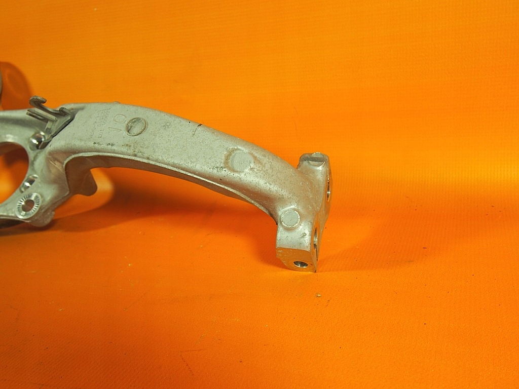 фото №14, Audi a5 8t поворотный кулак перед правая 4g0407242d 14km