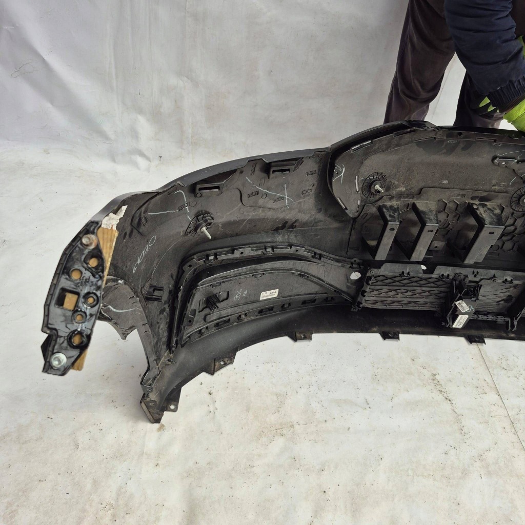 Ford mustang mach-e 20- бампер перед pdc lj8b-17c831-a Ціна