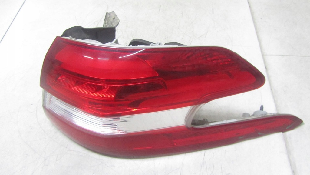 фото №1, Peugeot 308 ii lift лампа права задня задня 9678093880