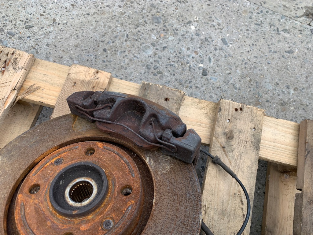 фото №9, Peugeot partner ii 2 lift iii 3 1.6hdi 15r macpherson поворотний кулак лівий перед