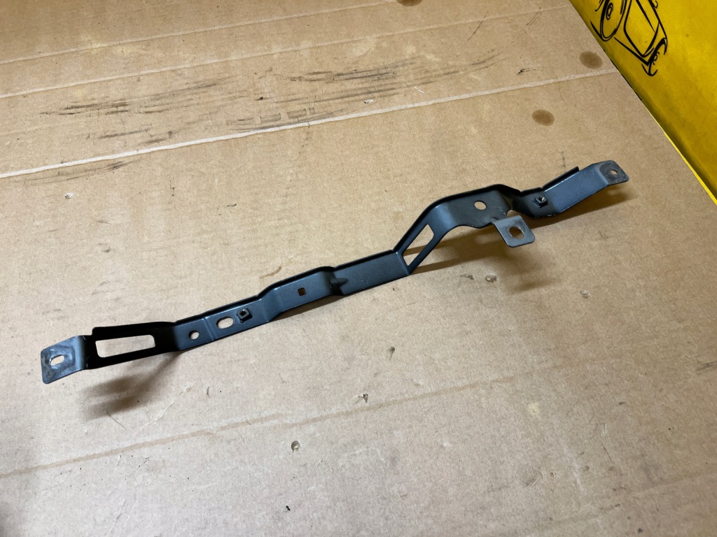 фото №2, Кронштейн кронштейн крила перед правий renault koleos ii