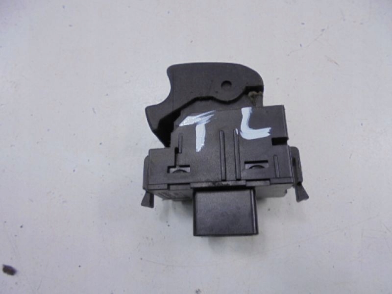 фото №8, Corolla 9 e12 вимикач скло задня 84810-02041