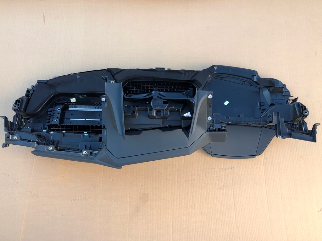 фото №11, Приборная панель czarna pulpit black 4kl857736 audi e-tron 2020- приборная консоль