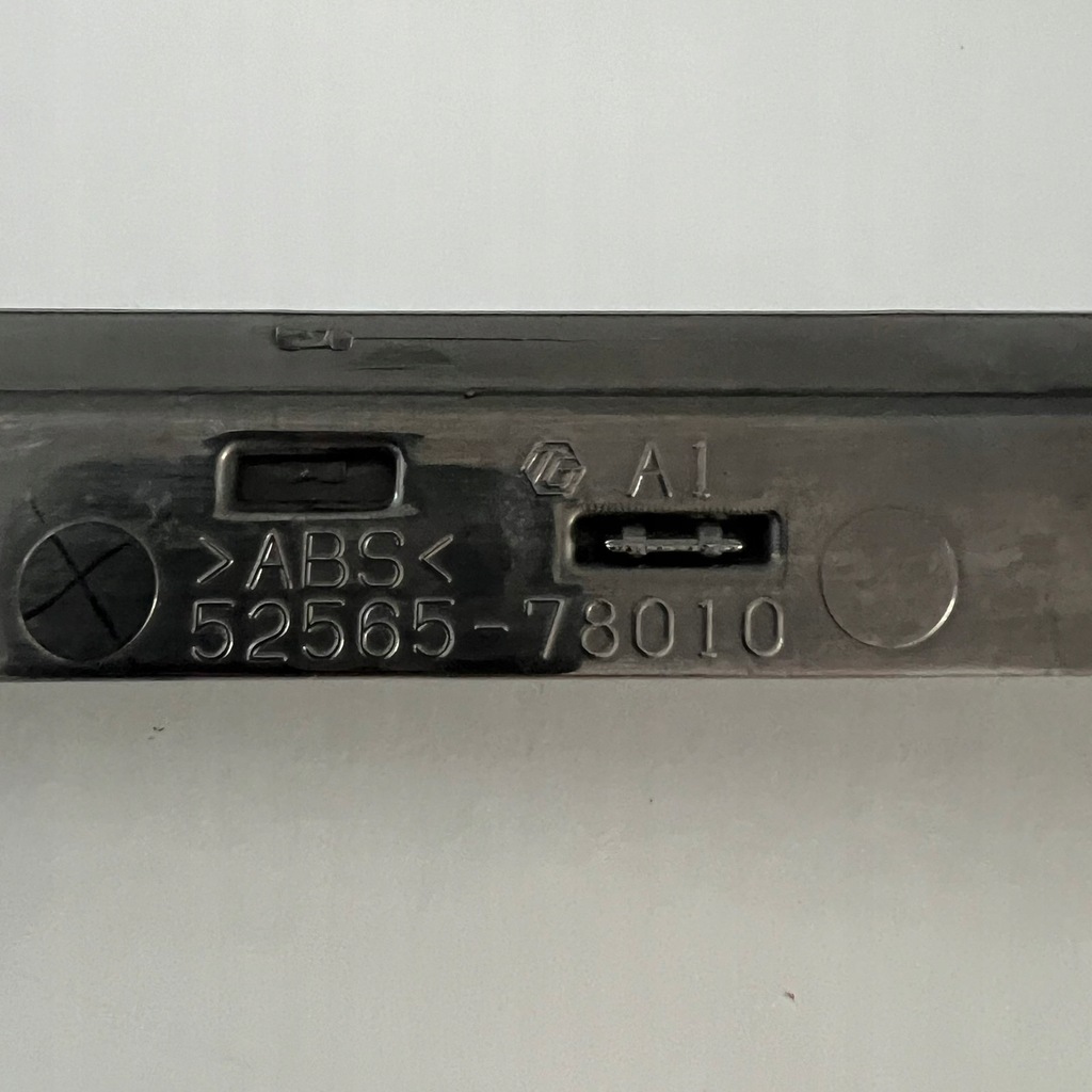 фото №8, Lexus rx iv nx rc is verso молдинг бампера хром правая задняя 52565-78010