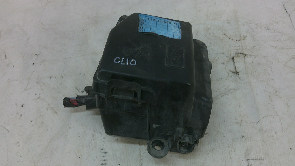 Купити Clio iv коробка запобіжників 243804185r 243826085r