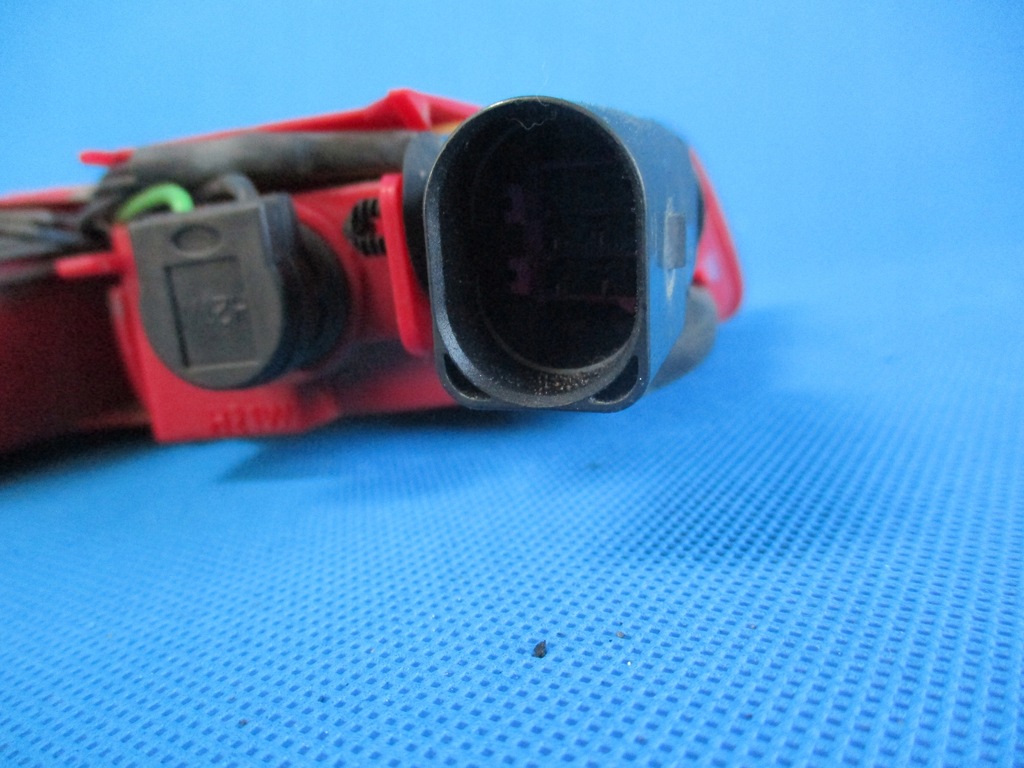 фото №7, Лампа бампера задня задня права audi q7 4l0945096