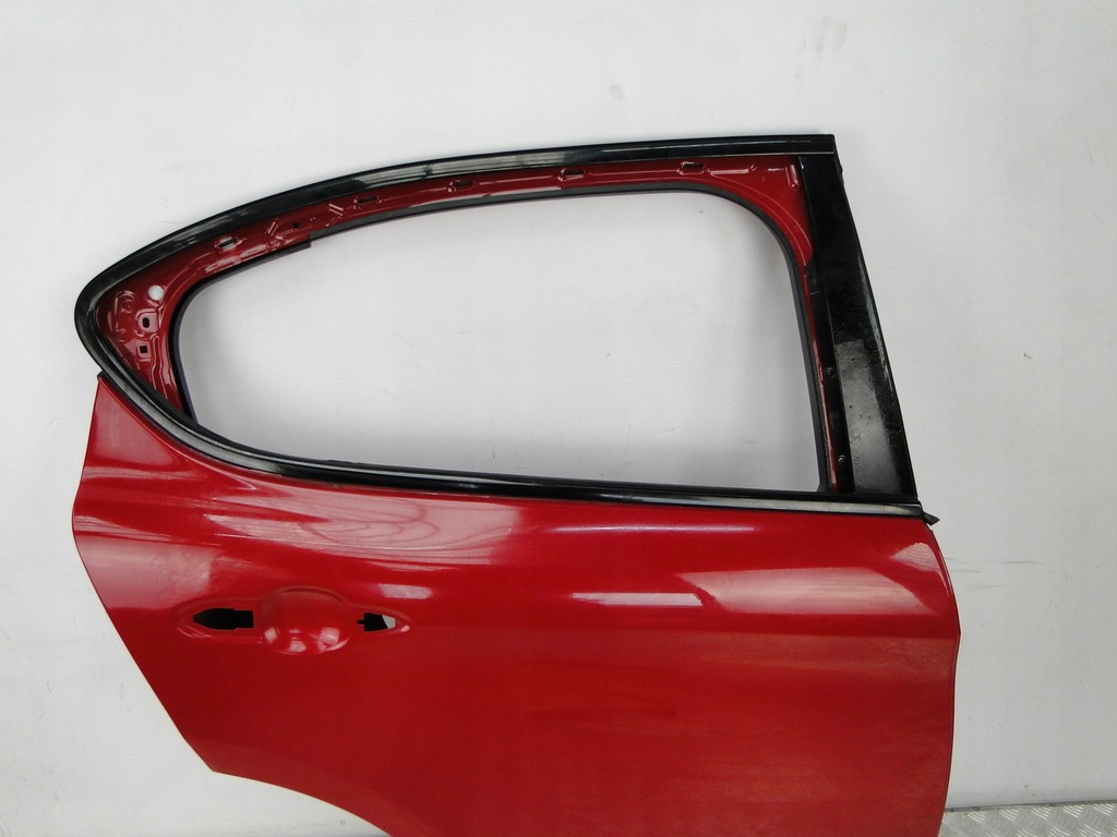 фото №3, Двері праве задні alfa romeo stelvio