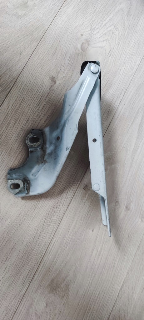 фото №1, Audi a6 c7 петля капот правий 4g8823302e