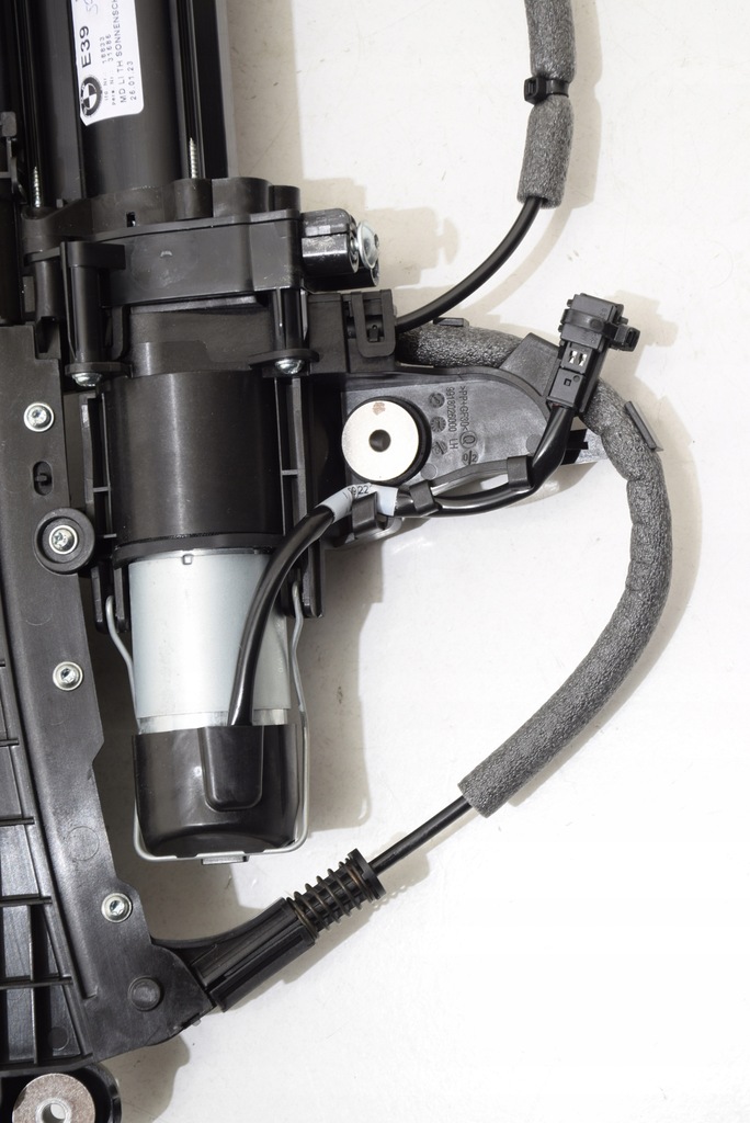 фото №9, Bmw 7 g70 левая шторка заслонка электрическая дверь задняя