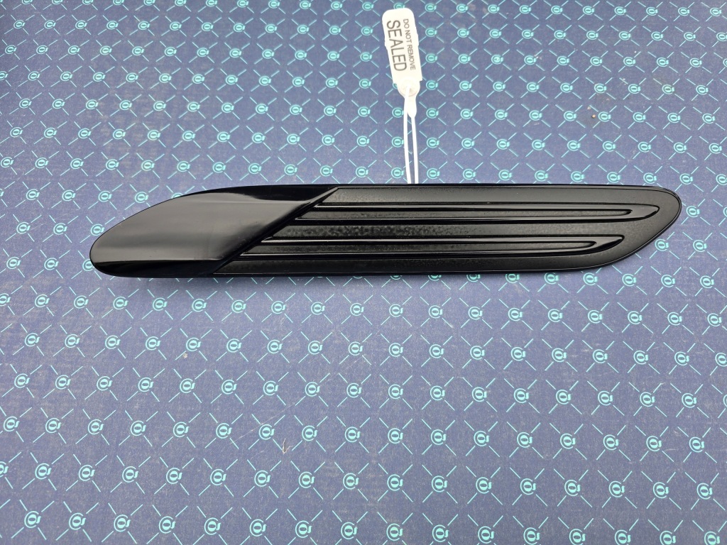 Купить Защита правый  mercedes sl a2326987400