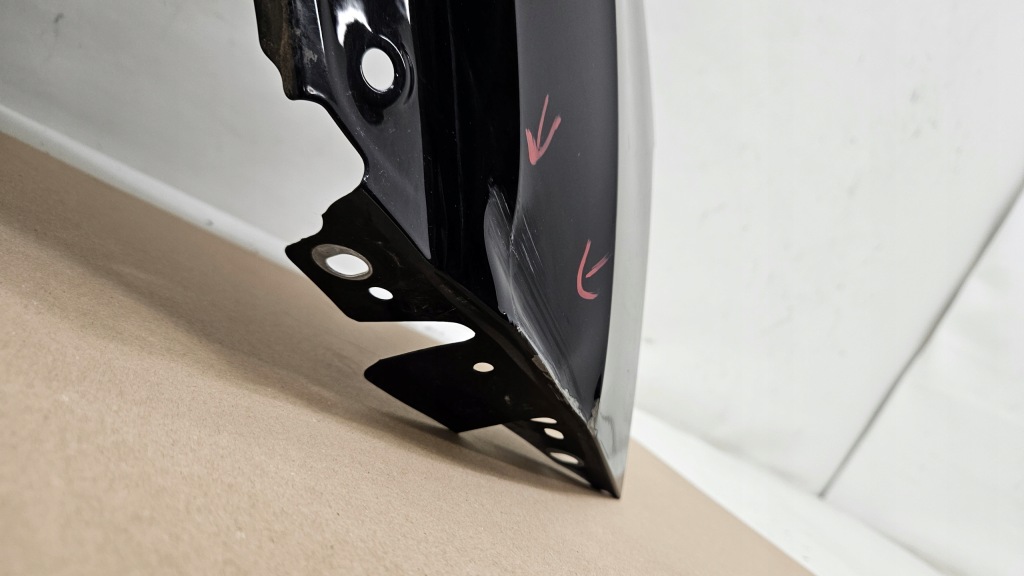 Крыло  правый  перед передний audi q2 81a 81a821470 оригинальный Недорого