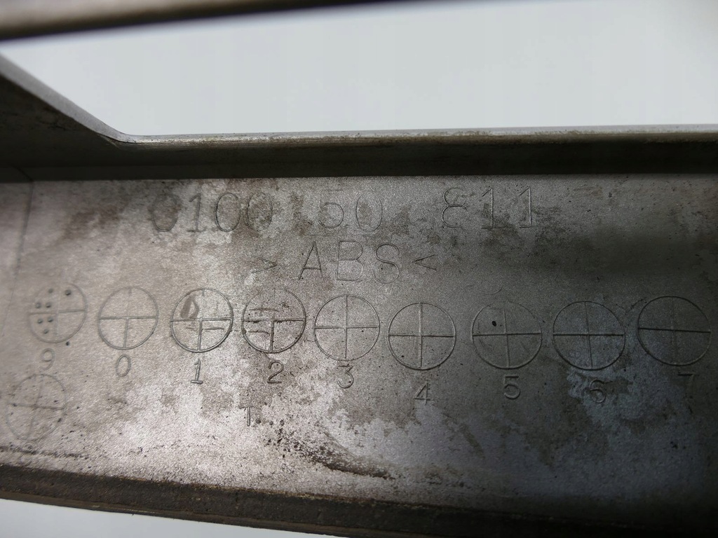 фото №10, Mazda premacy накладка кришки багажника 18g