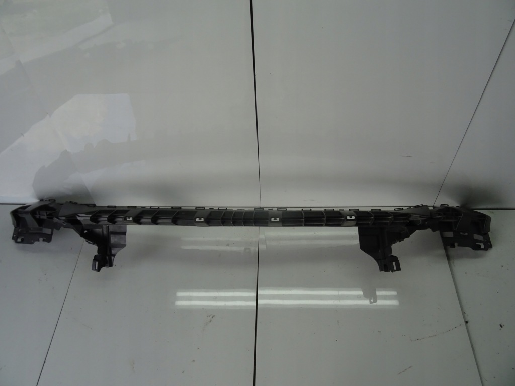 фото №1, Mercedes w206 напрямна підсилювач бампера перед