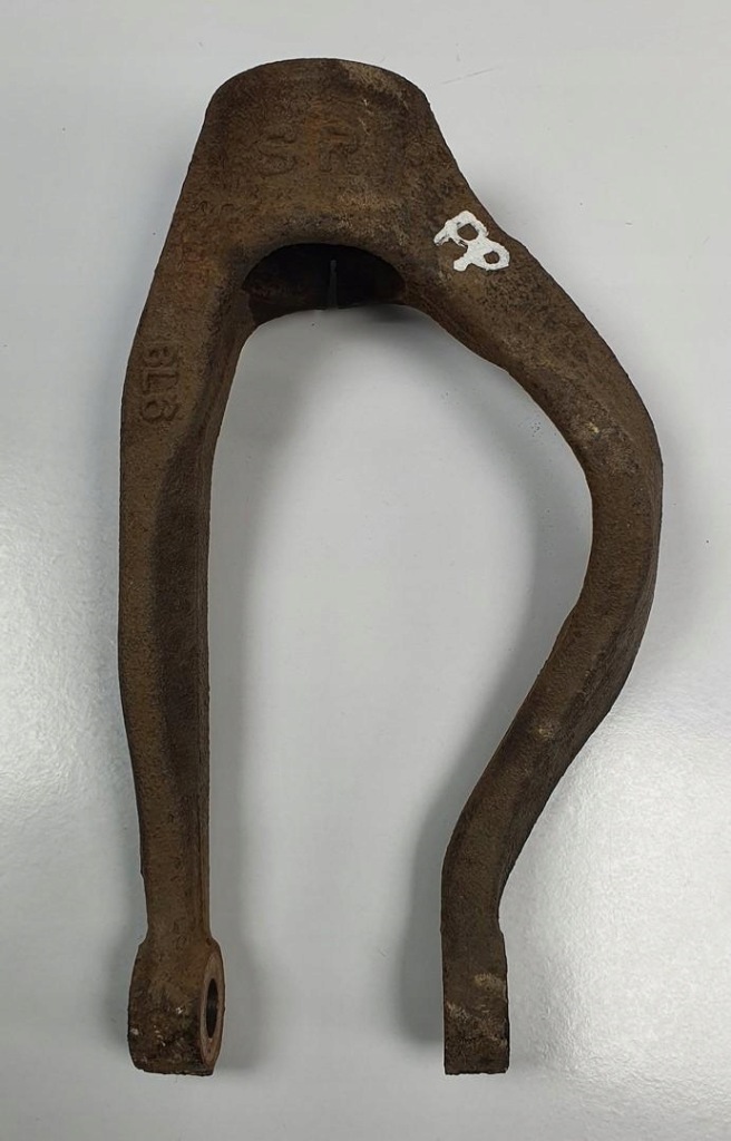 Купить Кронштейн амортизатора правый перед honda prelude v