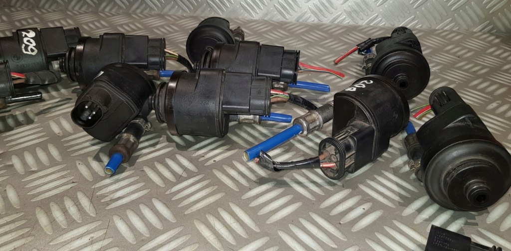 Bmw e60 e70 e83 e87 f07 f10 нагреватель фильтра топлива 3 pin 7801209 штекер Доставка