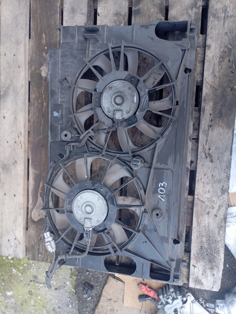 фото №1, Prius iii pas передний радиатор замок вентиляторы телевизор 1.8 гибрид