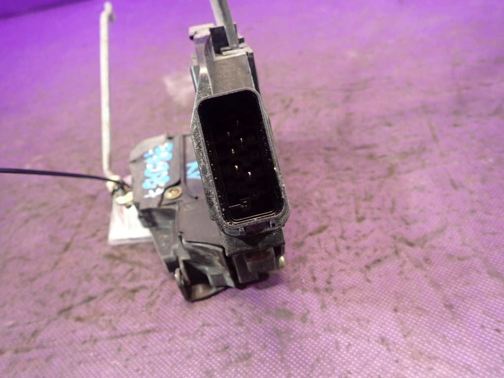 фото №5, Mazda 5 i cr19 05-08 замок перед правый 3n6a-a21812mf 6 pin