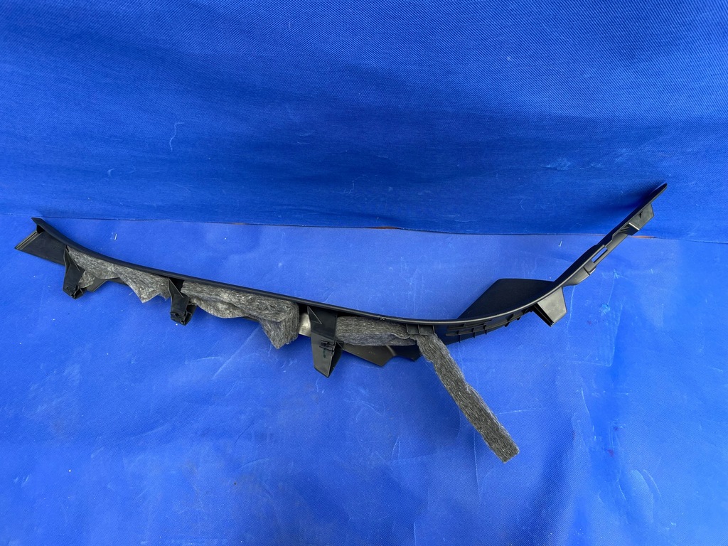 фото №7, Audi e-tron 55 правая защита порог обшивка стойка правый задняя задние 4ke867768