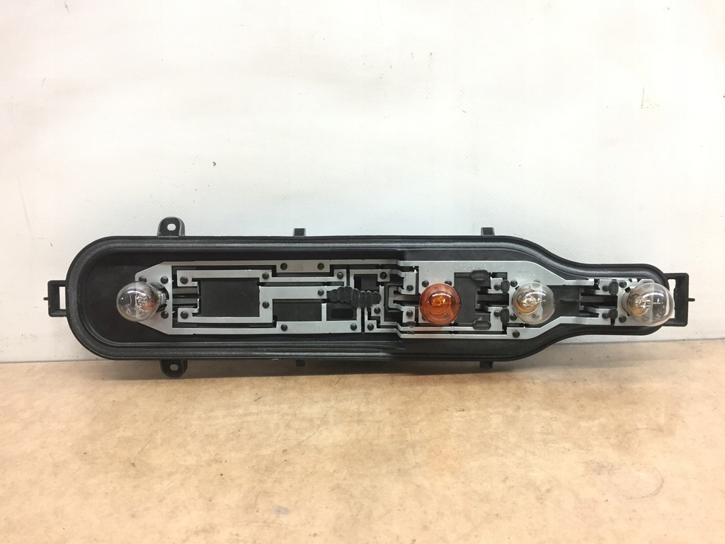 фото №1, Combo e вкладиш лампи правий задня