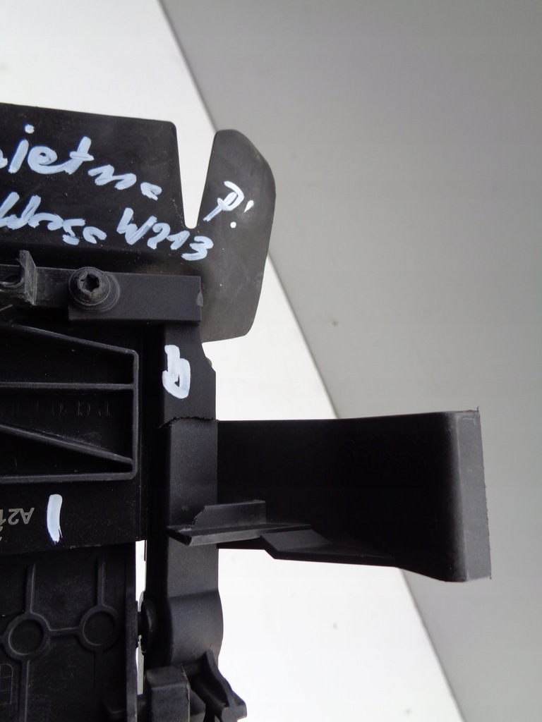 фото №6, Впуск повітря повітропровід жалюзі mercedes e-klasa w213