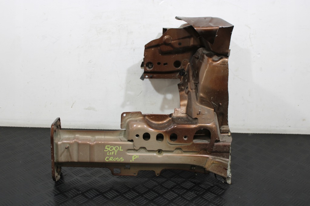 Купити Чверть лонжерон підкрилок правий перед fiat 500l 500 l cross lift