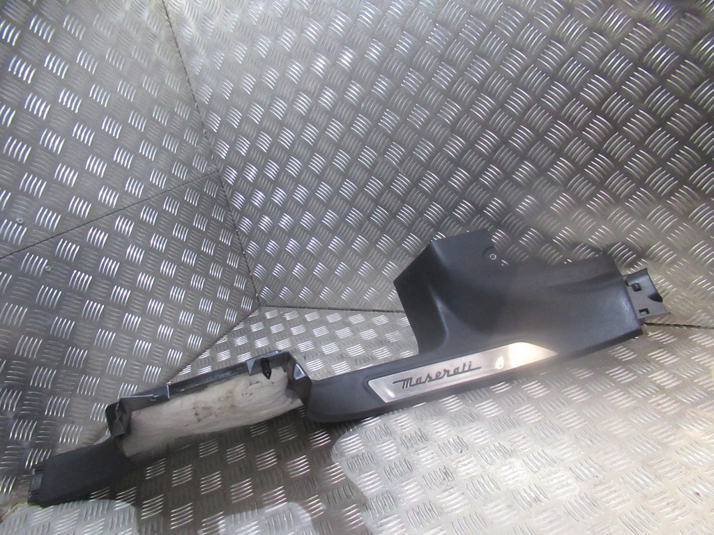 фото №10, Maserati levante накладка поріг внутрішня ліва права 670040377 670040378