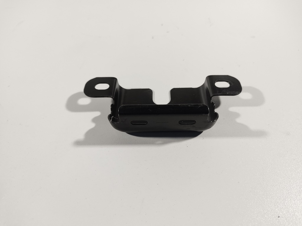 фото №4, Volvo v70 15r- защита замка капот