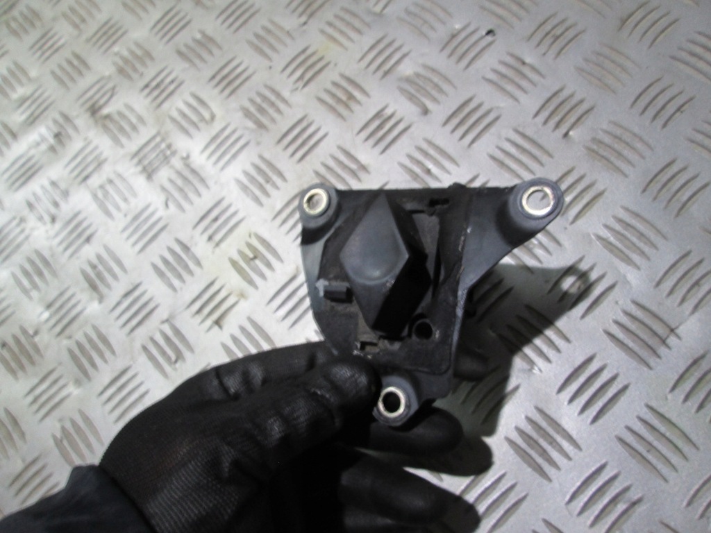 фото №3, Замок багажника do renault clio ii