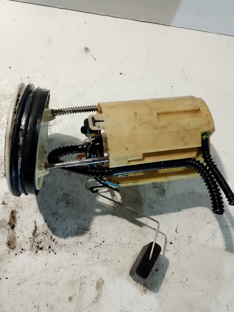 Alfa romeo 159 50508454 насос топлива Доставка